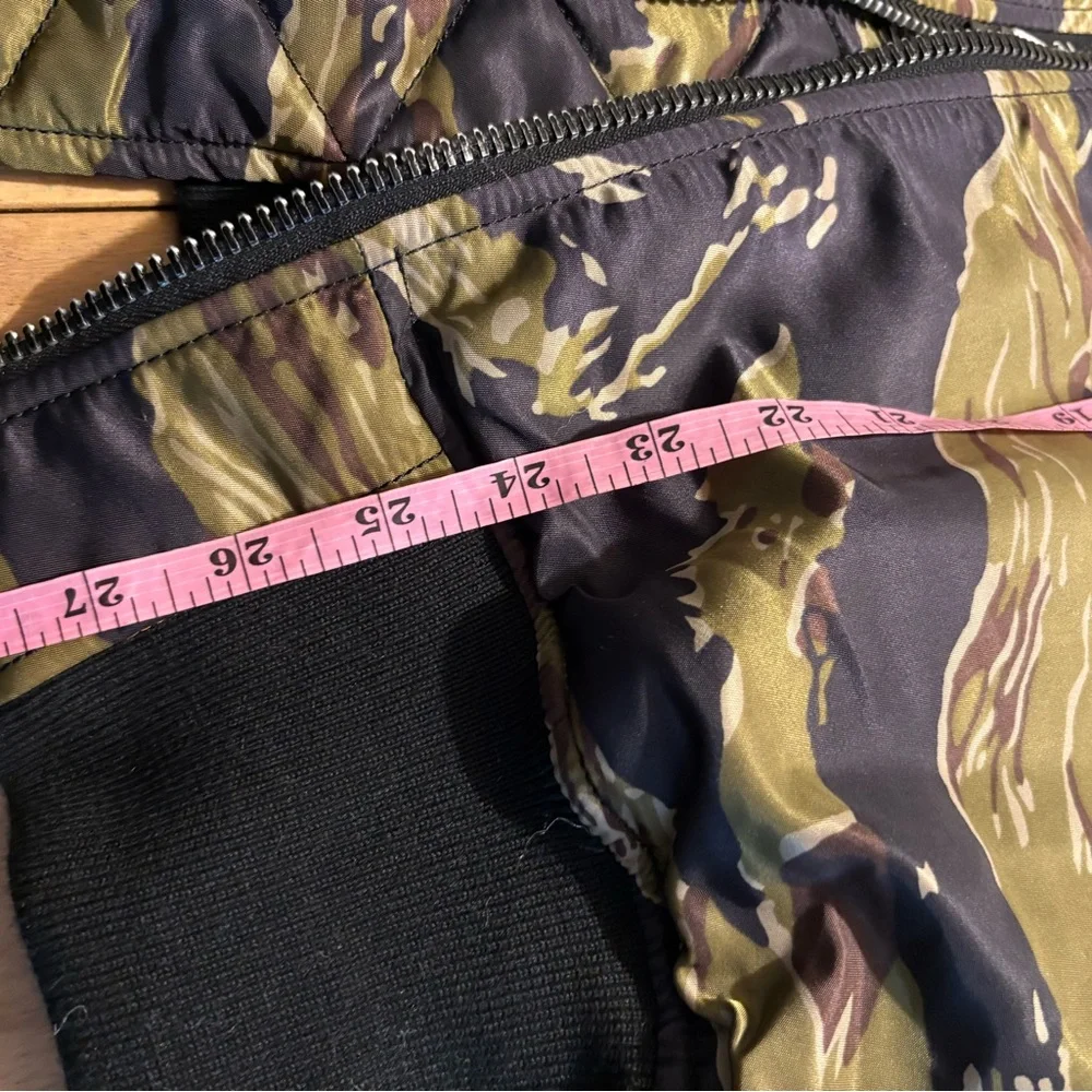Alpha Industries Men’s Camo Bomber Jacket in Olive & Black - Picture 10 of 13